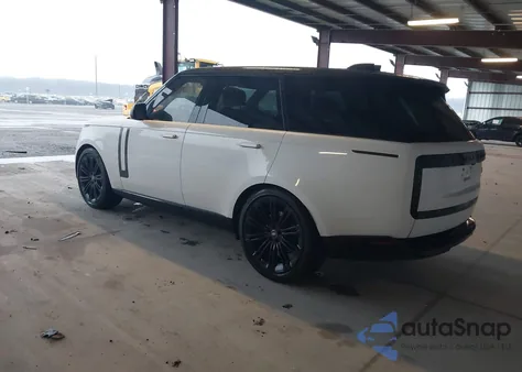 2023 Land Rover Range Rover P400 Se z USA, uszkodzony, nr VIN SALKP9FU9PA086344